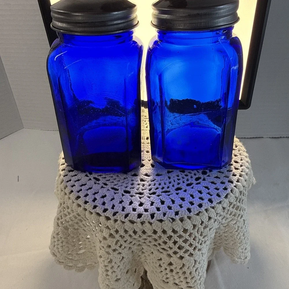 Vtg COBALT BLUE Glass Range SALT & PEPPER Square Shaker Set Art Deco w Holder